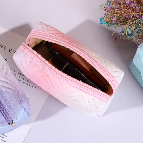 Borsa cosmetica in pelle PU promozionale da viaggio con logo personalizzato in fabbrica per donna in PVC
